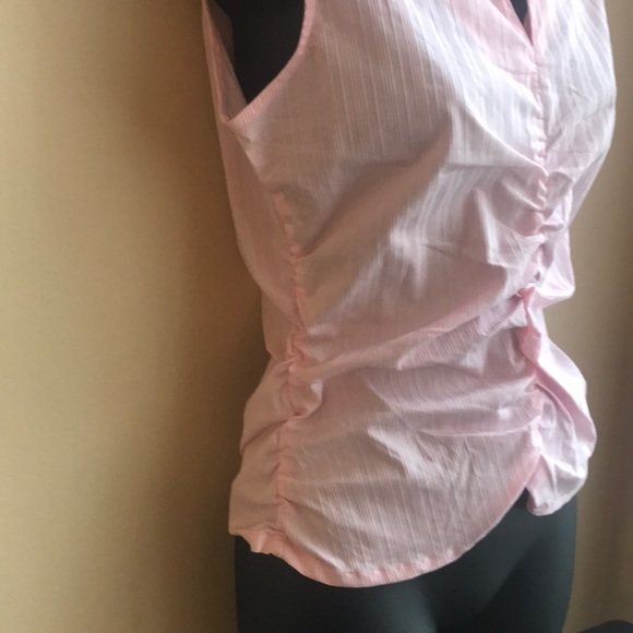 3 for $35 Cute. Ruched blouse 🕉 - Picture 5 of 6